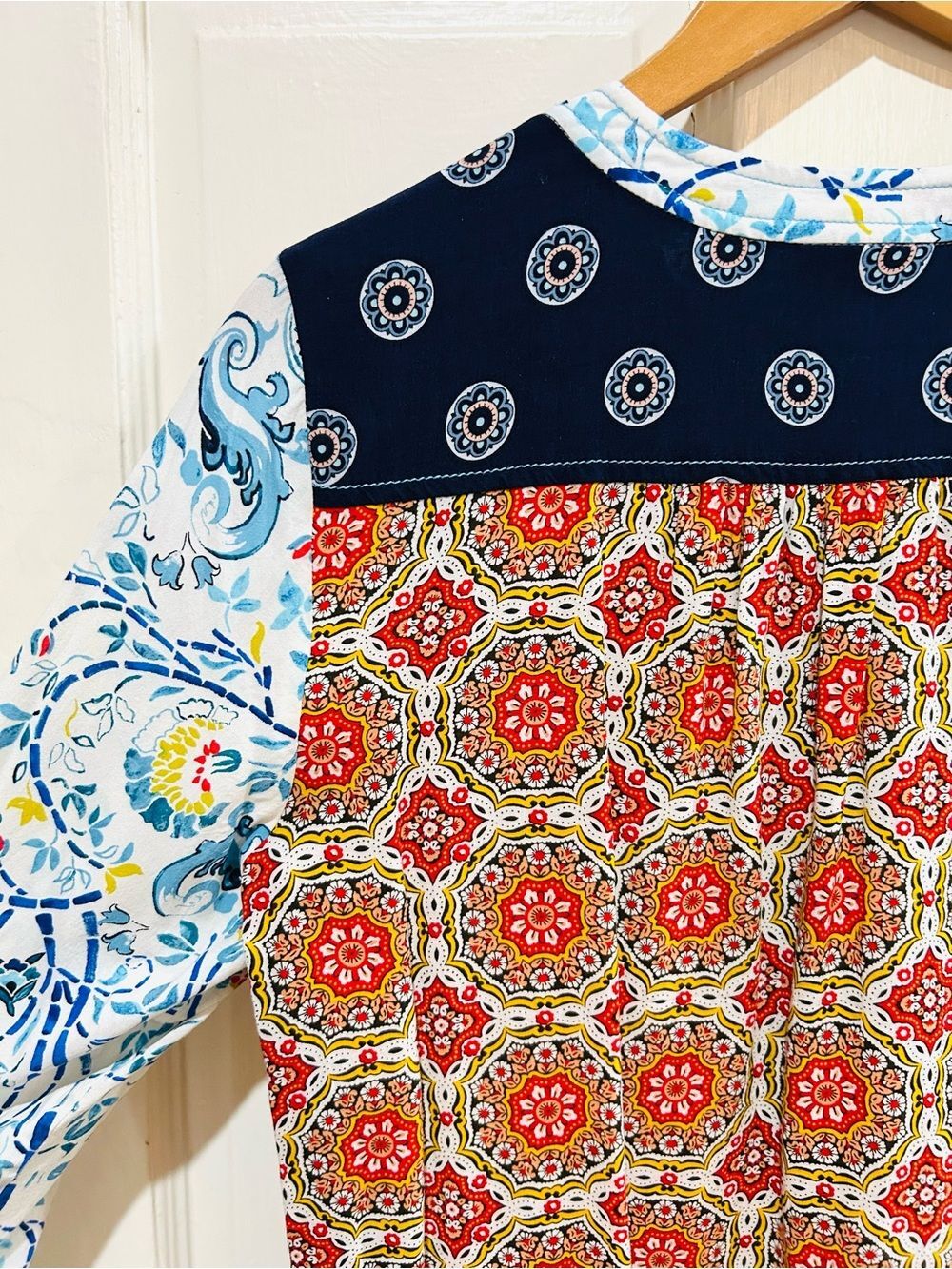 Anthropologie Maeve Mandala Henley Top Boho Maximalist Dopamine Paisley Size 8 - Picture 9 of 10